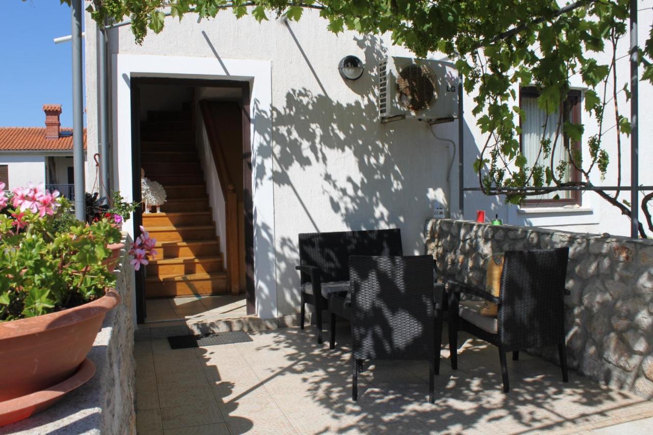 Apartments With A Parking Space Mali Lošinj Exterior foto