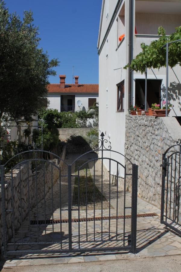 Apartments With A Parking Space Mali Lošinj Exterior foto