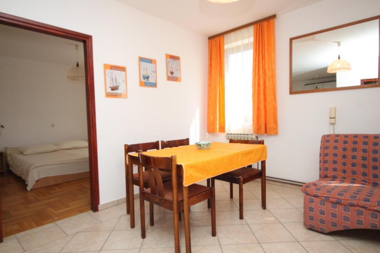 Apartments With A Parking Space Mali Lošinj Exterior foto